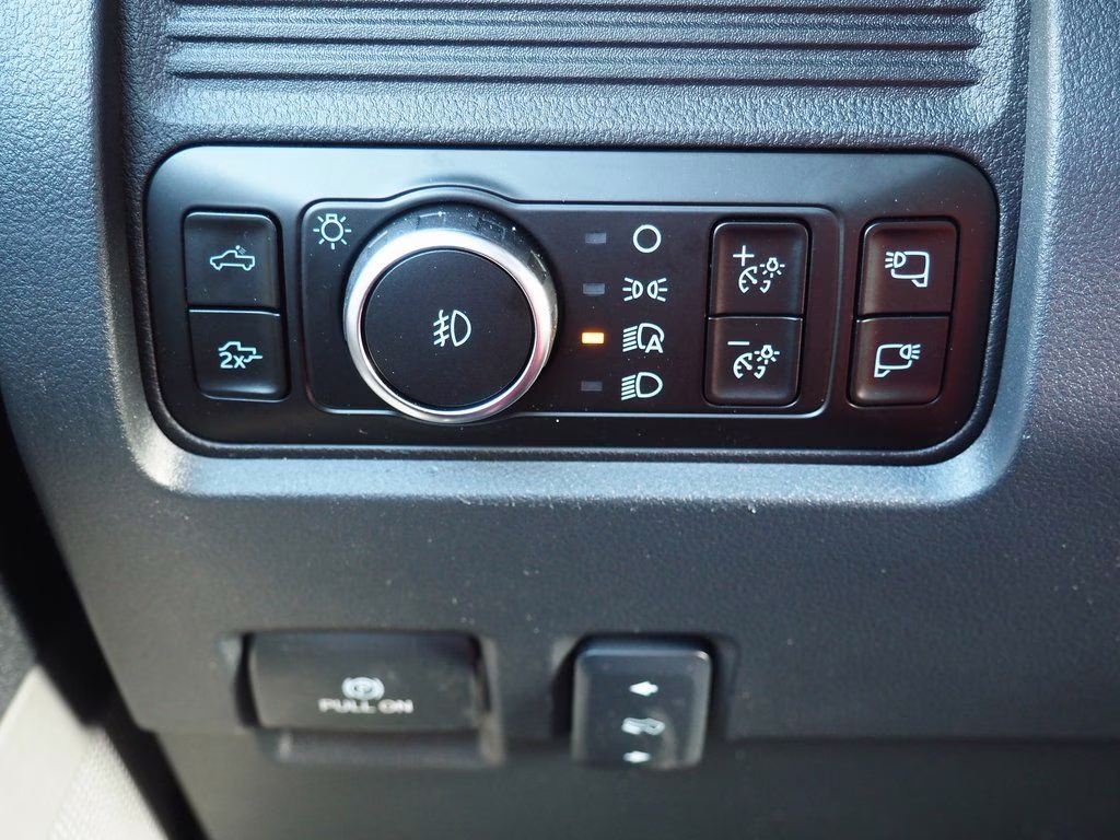 2026 Black Metallic Ford Super Duty F-350 SRW Lariat 4X4 Truck