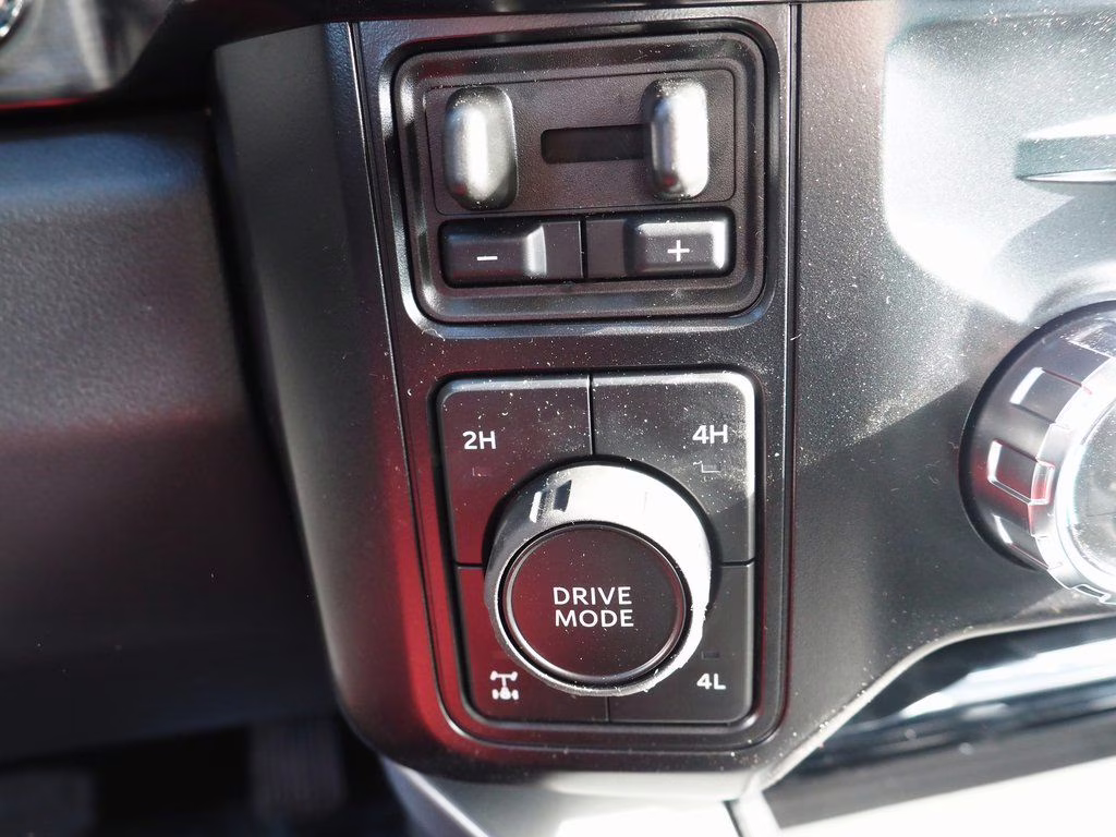 2026 Black Metallic Ford Super Duty F-350 SRW Lariat 4X4 Truck