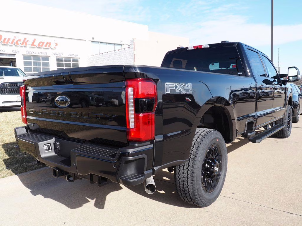 2026 Black Metallic Ford Super Duty F-350 SRW Lariat 4X4 Truck