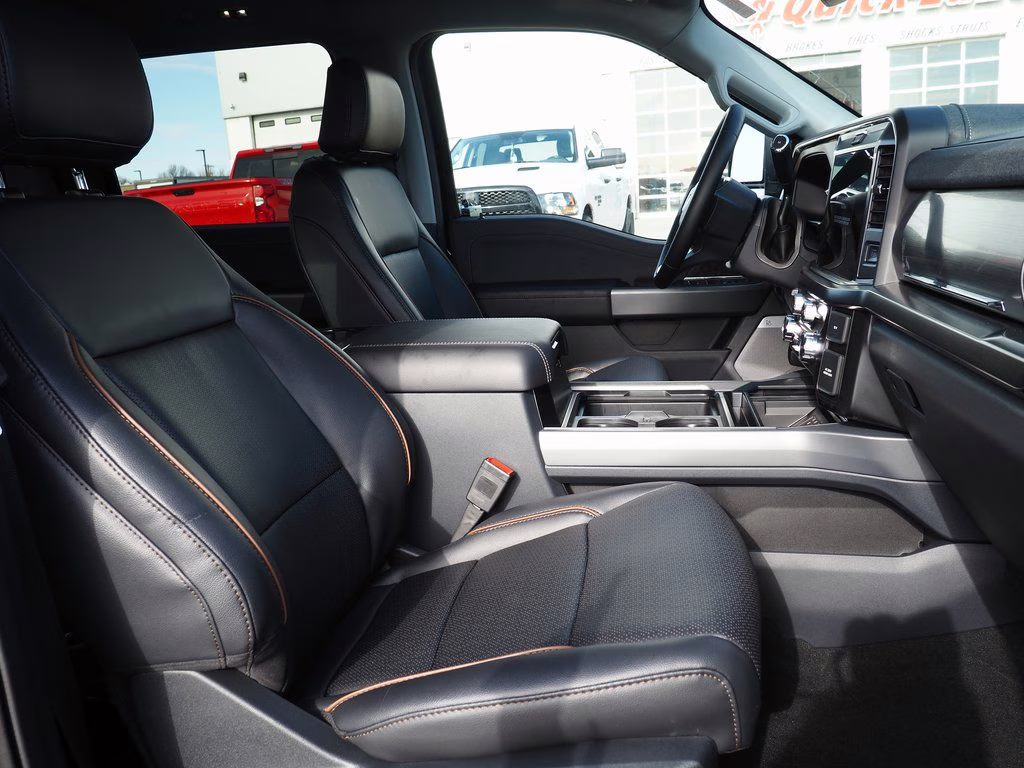 2026 Black Metallic Ford Super Duty F-350 SRW Lariat 4X4 Truck