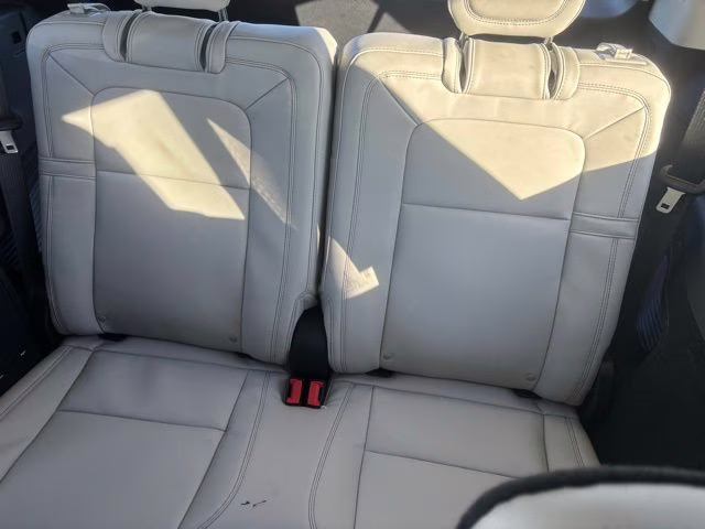 2026 Infinite Black Metallic Clearcoat Lincoln Aviator Reserve AWD SUV