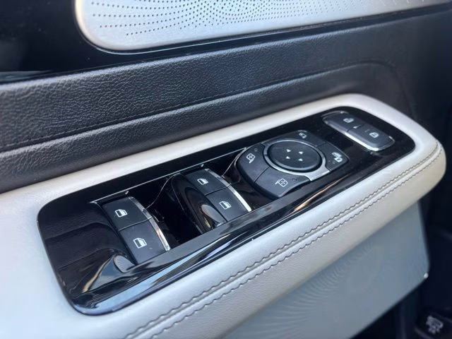 2026 Infinite Black Metallic Clearcoat Lincoln Aviator Reserve AWD SUV