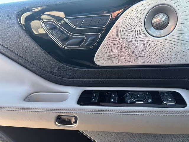 2026 Infinite Black Metallic Clearcoat Lincoln Aviator Reserve AWD SUV