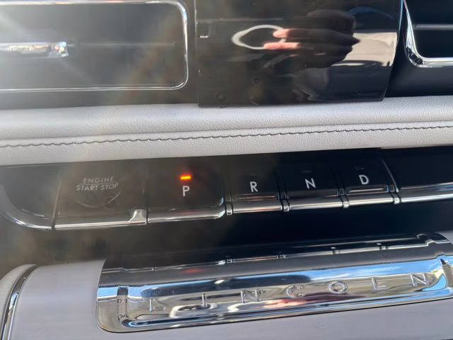 2026 Infinite Black Metallic Clearcoat Lincoln Aviator Reserve AWD SUV