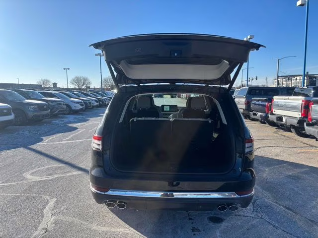 2026 Infinite Black Metallic Clearcoat Lincoln Aviator Reserve AWD SUV