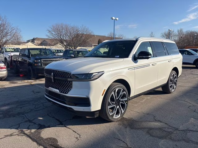 2026 Star White Metallic Tri-Coat Lincoln Navigator Reserve 4X4 SUV
