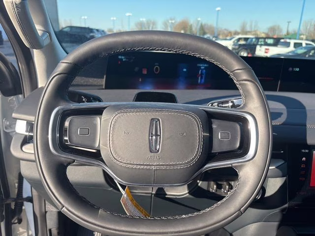 2026 Star White Metallic Tri-Coat Lincoln Navigator Reserve 4X4 SUV