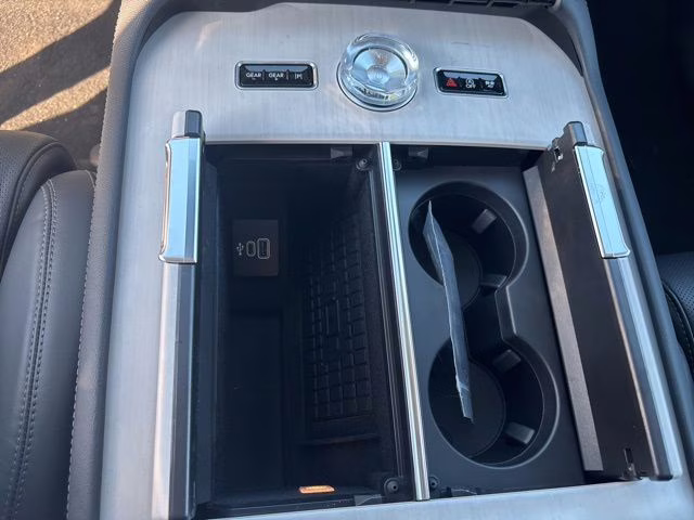 2026 Star White Metallic Tri-Coat Lincoln Navigator Reserve 4X4 SUV