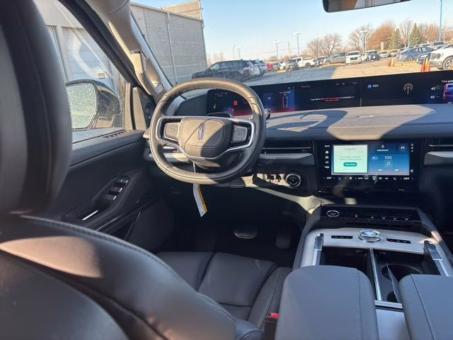 2026 Star White Metallic Tri-Coat Lincoln Navigator Reserve 4X4 SUV