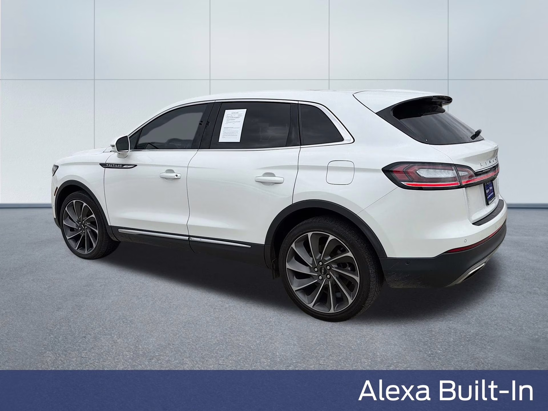 2023 Pristine White Metallic Tri-Coat Lincoln Nautilus Reserve AWD SUV