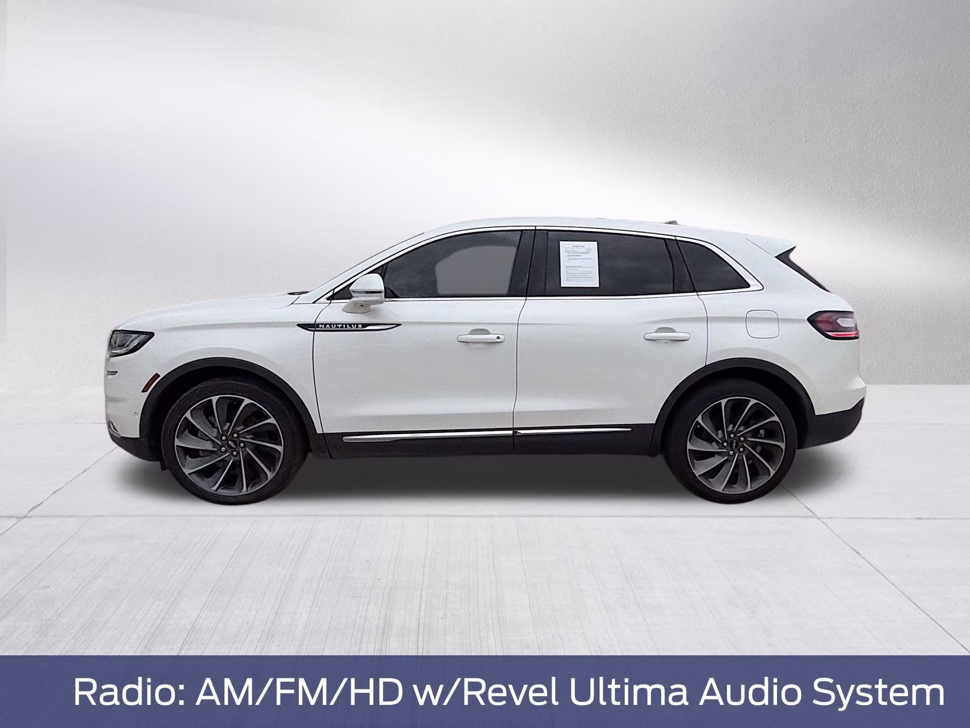 2023 Pristine White Metallic Tri-Coat Lincoln Nautilus Reserve AWD SUV