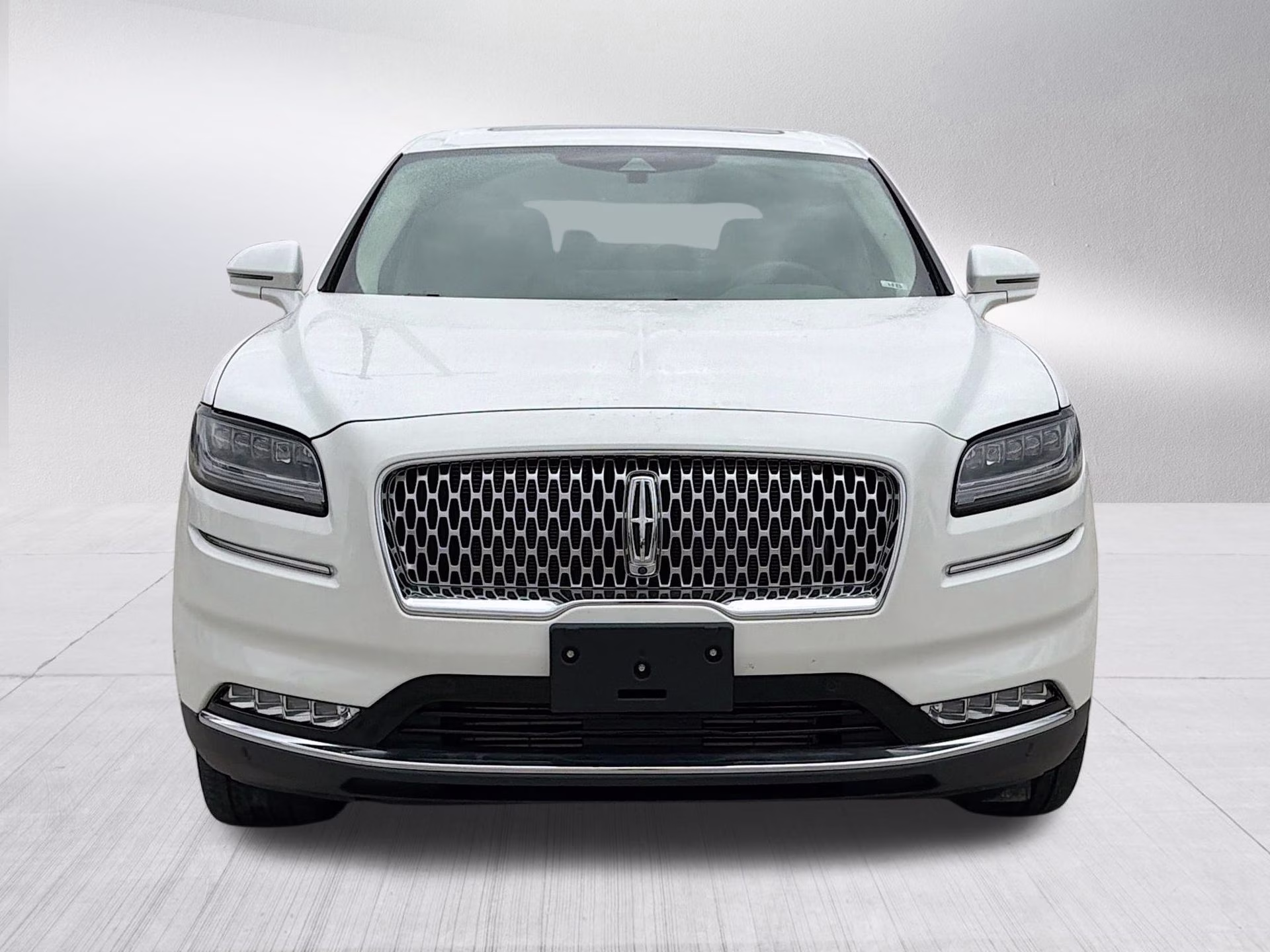 2023 Pristine White Metallic Tri-Coat Lincoln Nautilus Reserve AWD SUV