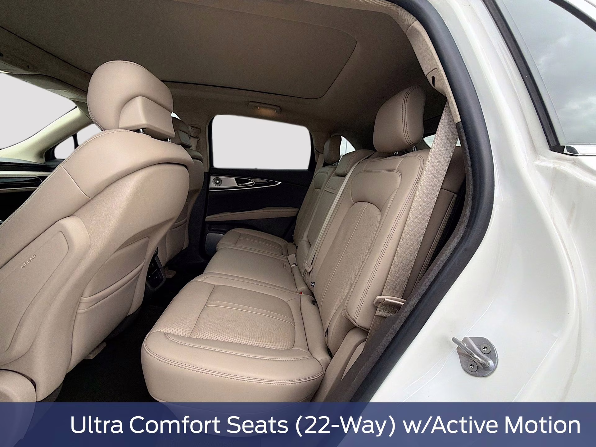 2023 Pristine White Metallic Tri-Coat Lincoln Nautilus Reserve AWD SUV