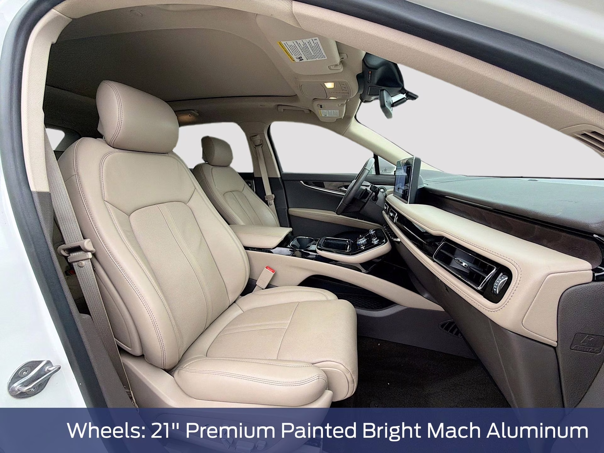 2023 Pristine White Metallic Tri-Coat Lincoln Nautilus Reserve AWD SUV