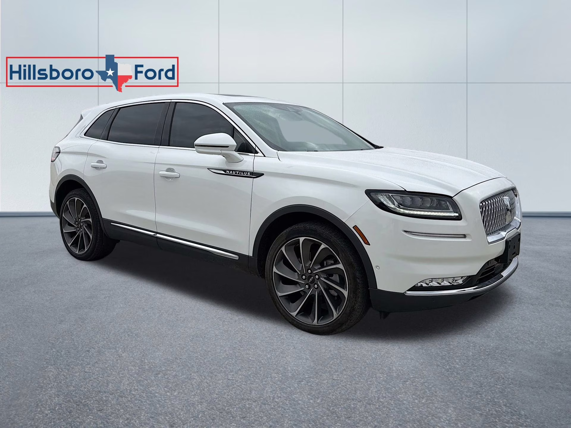 2023 Pristine White Metallic Tri-Coat Lincoln Nautilus Reserve AWD SUV