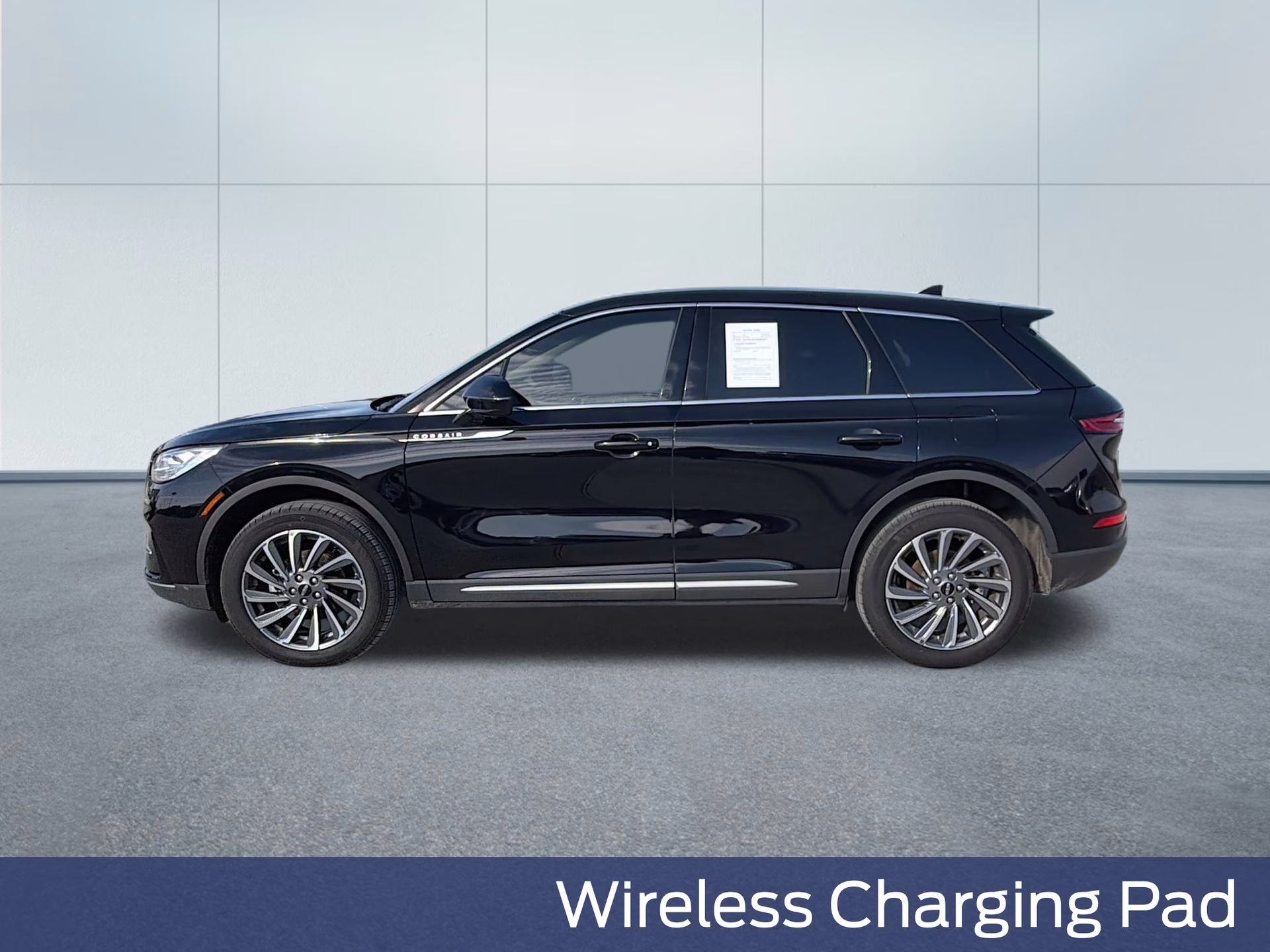 2025 Infinite Black Metallic Clearcoat Lincoln Corsair Reserve AWD SUV