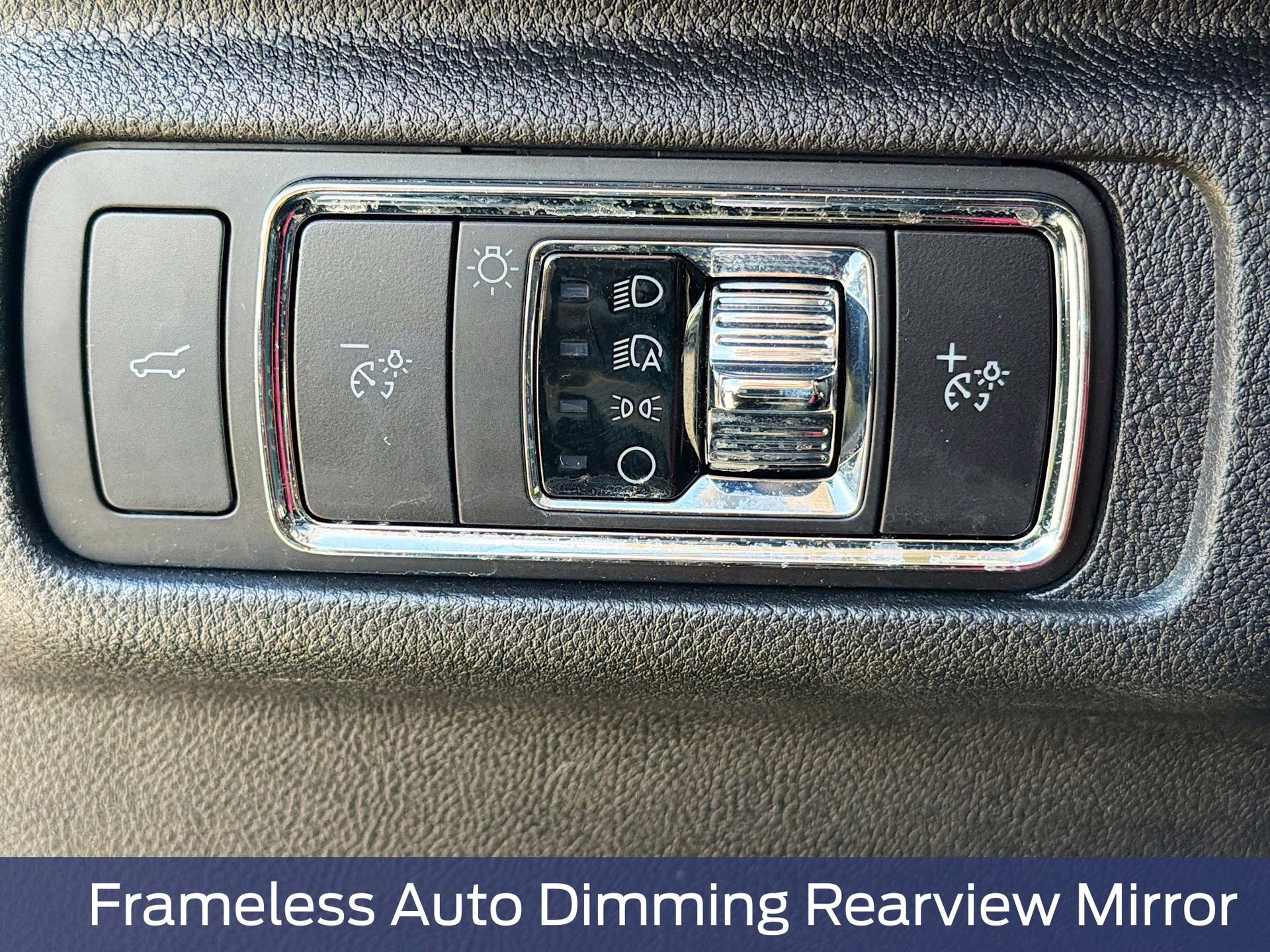 2025 Infinite Black Metallic Clearcoat Lincoln Corsair Reserve AWD SUV