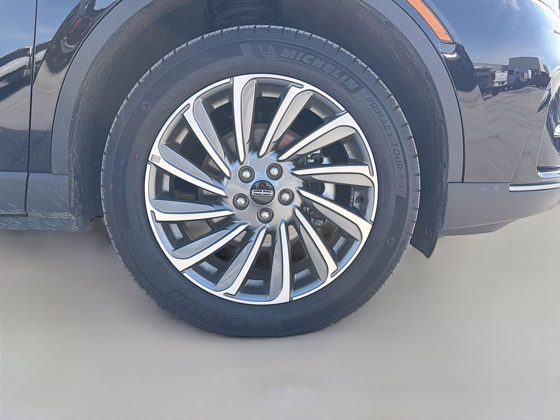 2025 Infinite Black Metallic Clearcoat Lincoln Corsair Reserve AWD SUV