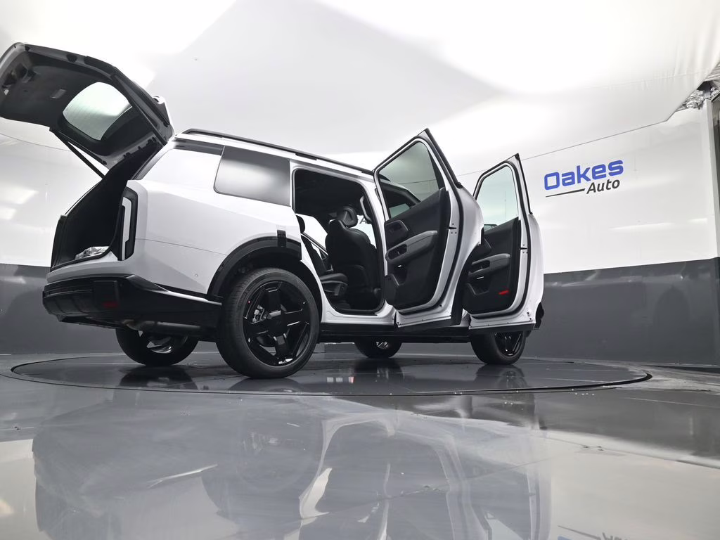 2027 Glacial White Pearl Kia Telluride X-Line SX AWD SUV