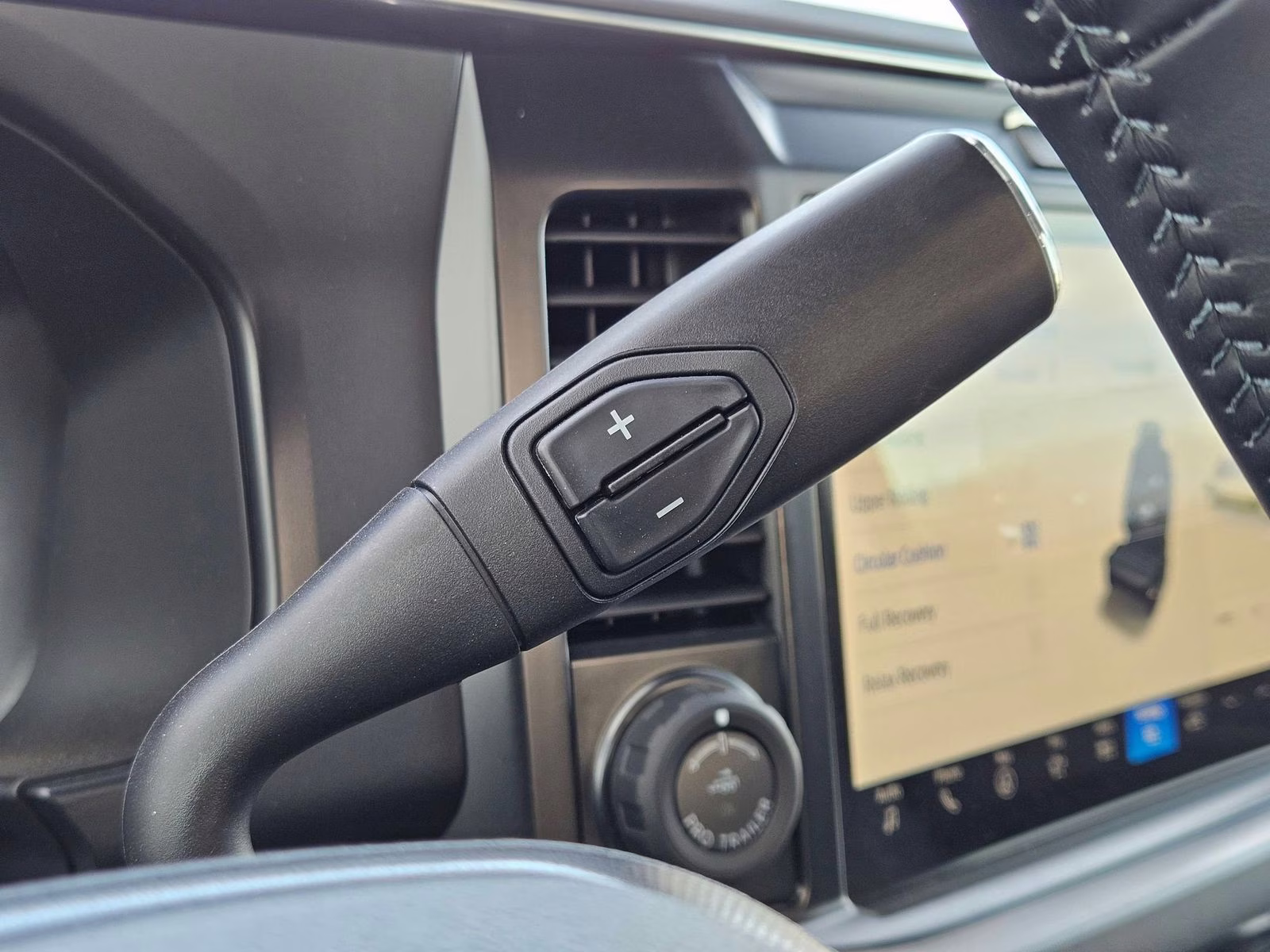 2026 White Metallic Ford Super Duty F-250 SRW Platinum 4X4 Truck