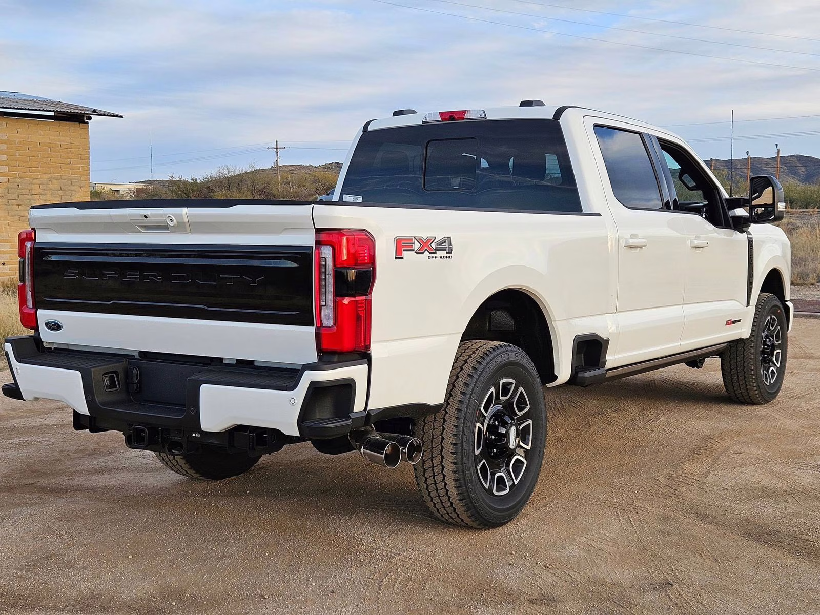 2026 White Metallic Ford Super Duty F-250 SRW Platinum 4X4 Truck
