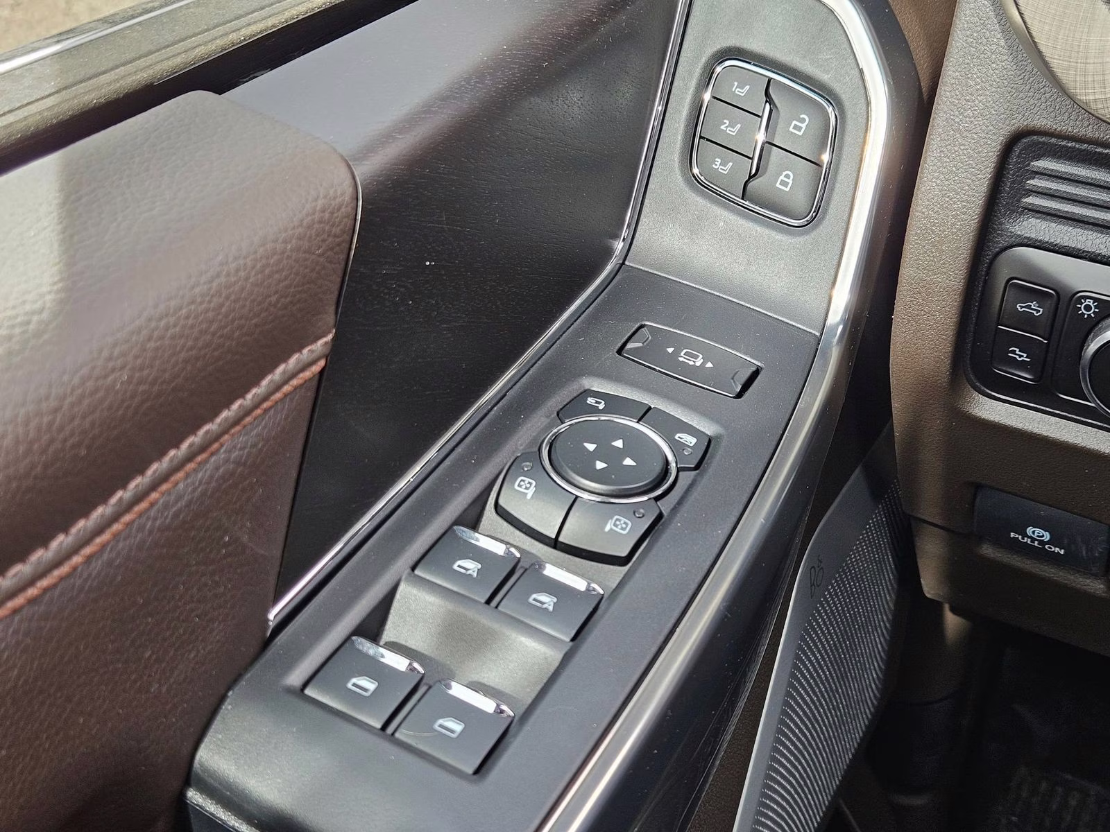 2026 Black Metallic Ford Super Duty F-250 SRW King Ranch 4X4 Truck