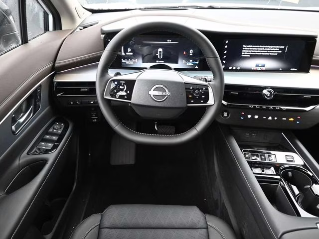 2026 Everest White Pearl/Black Nissan Murano Platinum AWD SUV