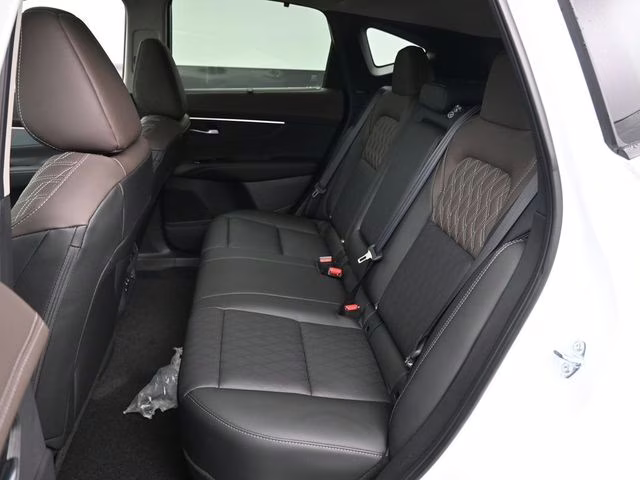 2026 Everest White Pearl/Black Nissan Murano Platinum AWD SUV