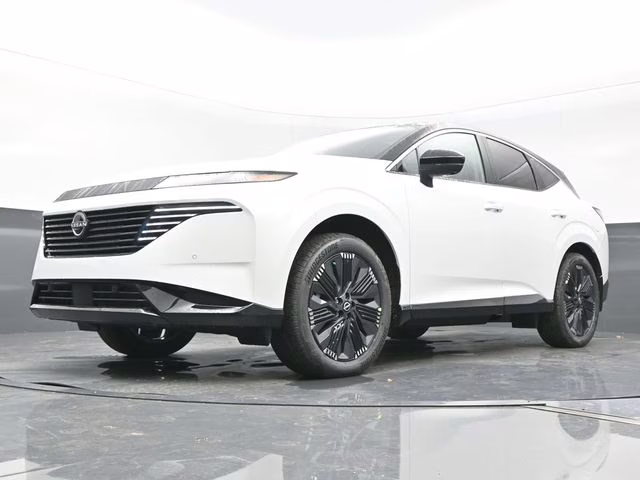 2026 Everest White Pearl/Black Nissan Murano Platinum AWD SUV