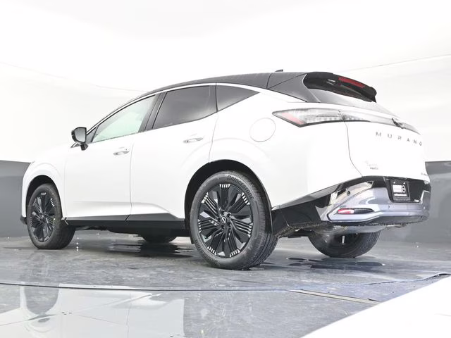 2026 Everest White Pearl/Black Nissan Murano Platinum AWD SUV