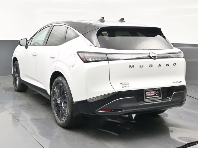 2026 Everest White Pearl/Black Nissan Murano Platinum AWD SUV