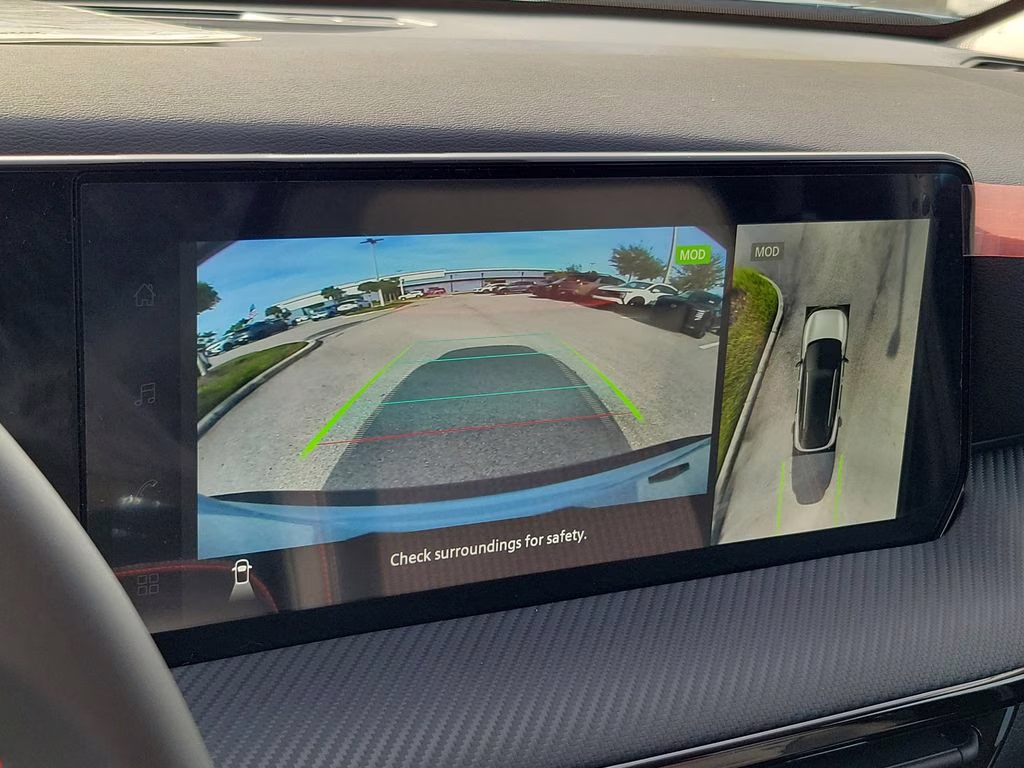 2026 Aspen White Nissan Kicks SR FWD SUV