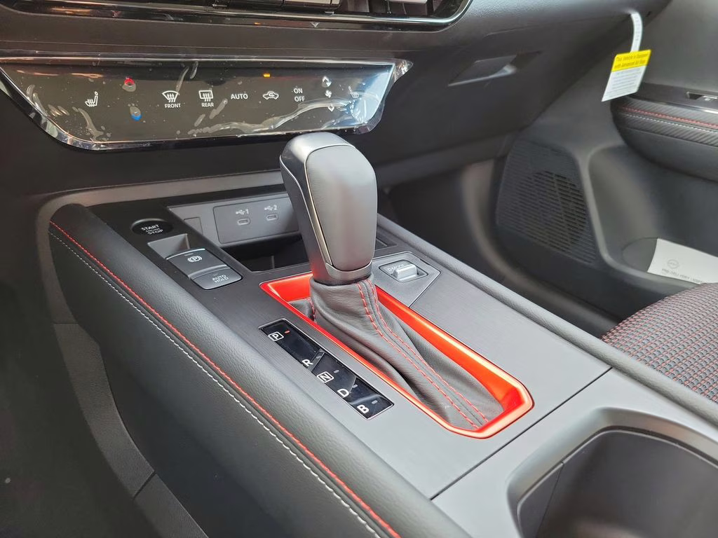 2026 Aspen White/Super Black Nissan Kicks SR FWD SUV