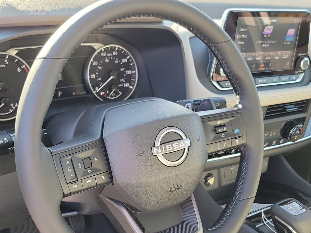 2026 Everest White Pearl Tricoat Nissan Rogue SV FWD SUV