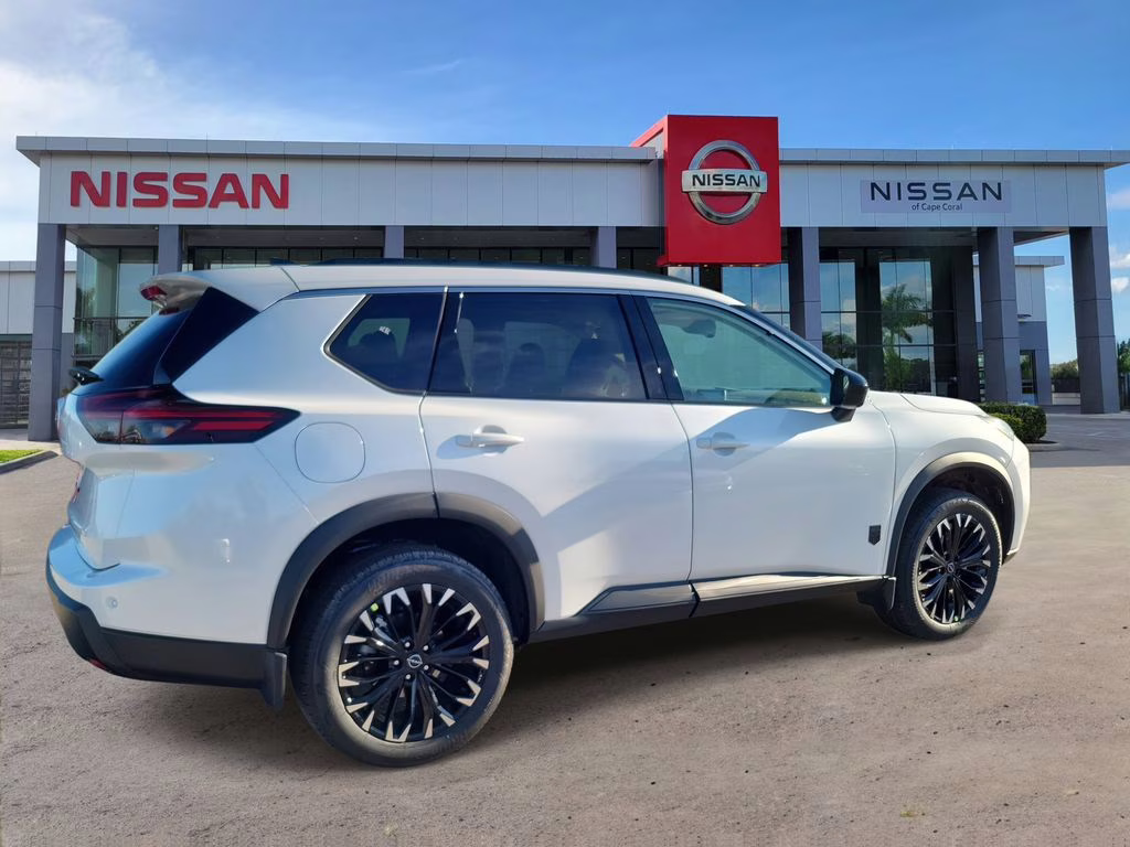 2026 Everest White Pearl Tricoat Nissan Rogue SV FWD SUV