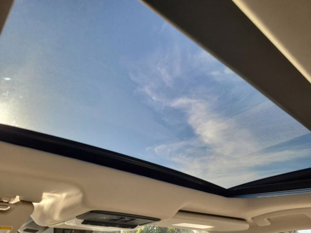 2026 Everest White Pearl Tricoat Nissan Rogue SV FWD SUV