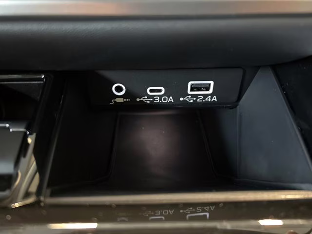 2025 Crystal White Pearl Subaru Legacy Premium AWD Sedan