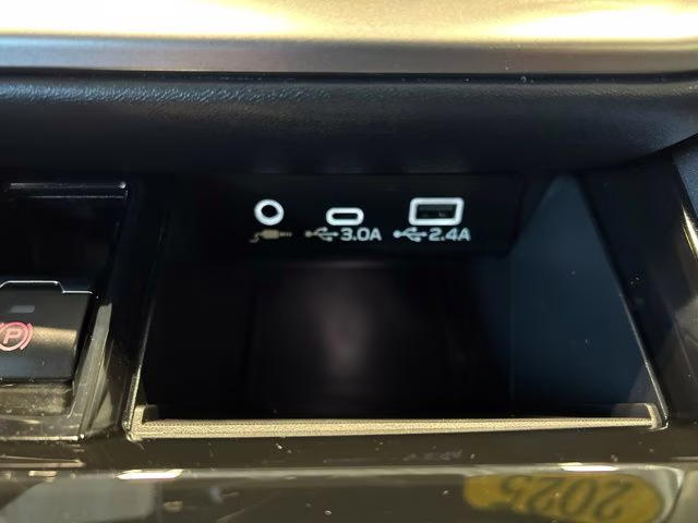 2025 Crystal White Pearl Subaru Outback Limited XT AWD SUV