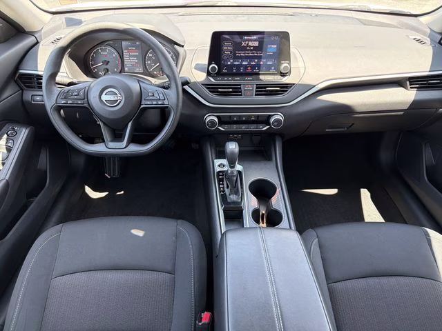 2025 Glacier White Nissan Altima 2.5 S FWD Sedan