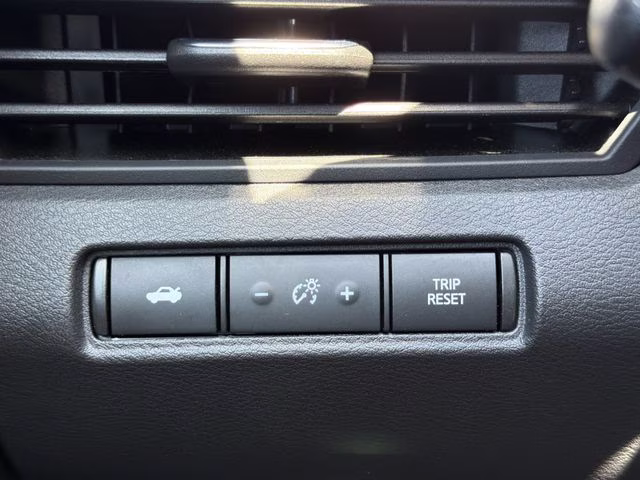 2025 Glacier White Nissan Altima 2.5 S FWD Sedan