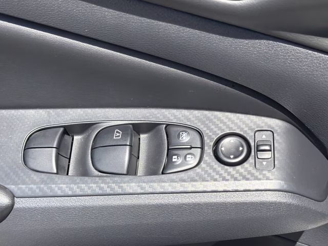 2025 Glacier White Nissan Altima 2.5 S FWD Sedan