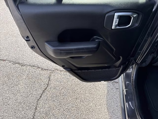 2024 Granite Crystal Metallic Clearcoat Jeep Gladiator Nighthawk 4X4 Truck