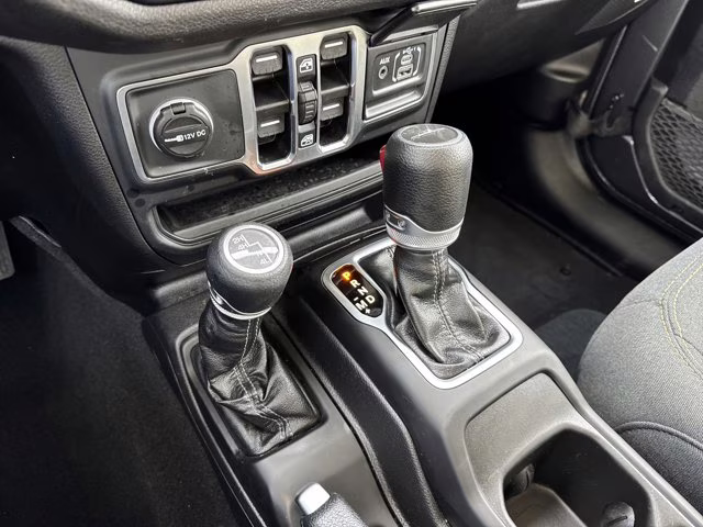 2024 Granite Crystal Metallic Clearcoat Jeep Gladiator Nighthawk 4X4 Truck