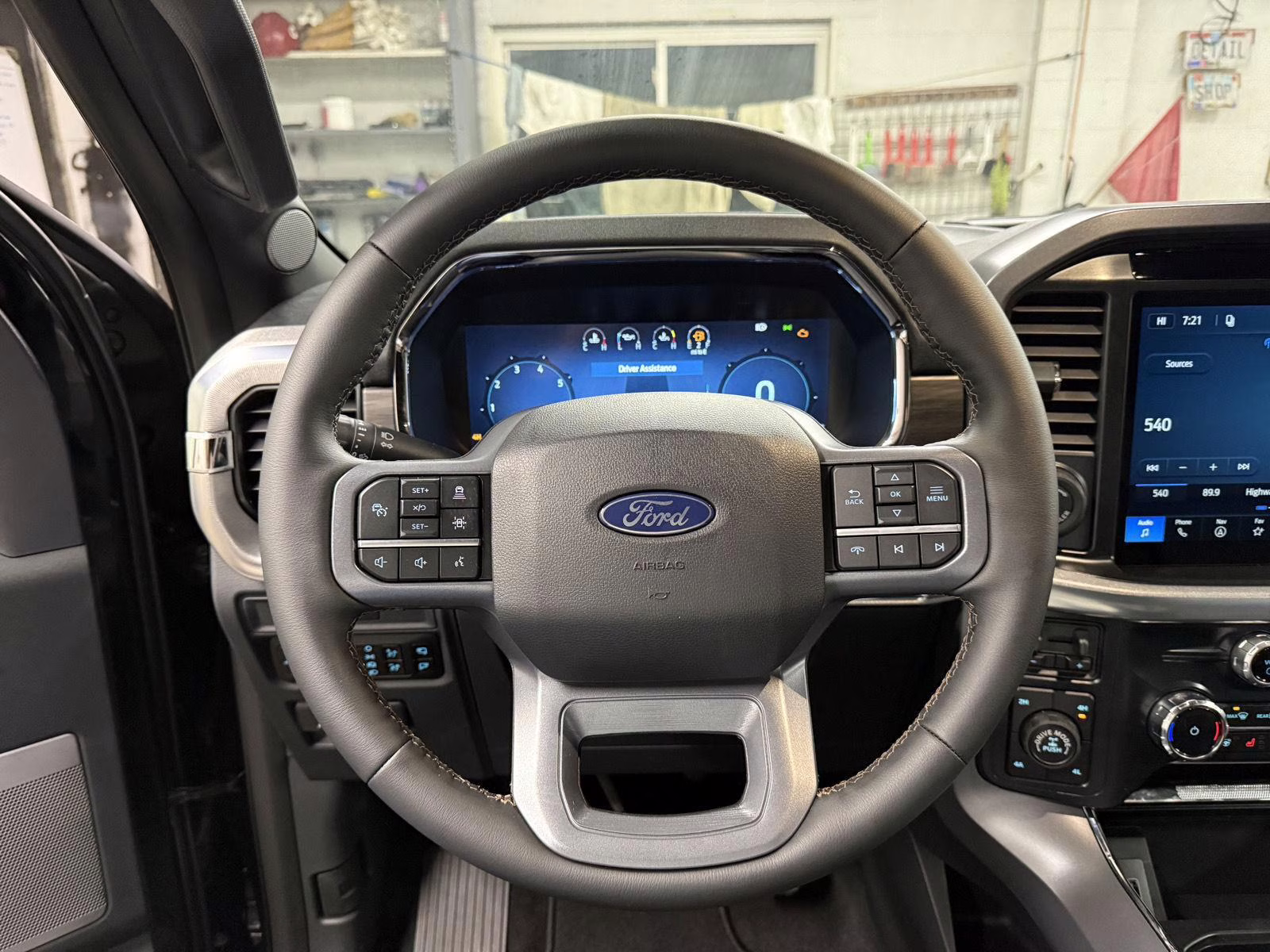 2026 Agate Black Metallic Ford F-150 LARIAT 4X4 Truck