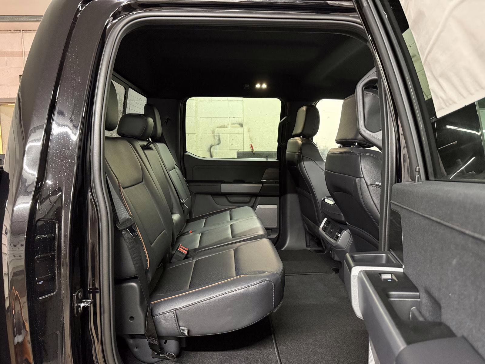 2026 Agate Black Metallic Ford F-150 LARIAT 4X4 Truck