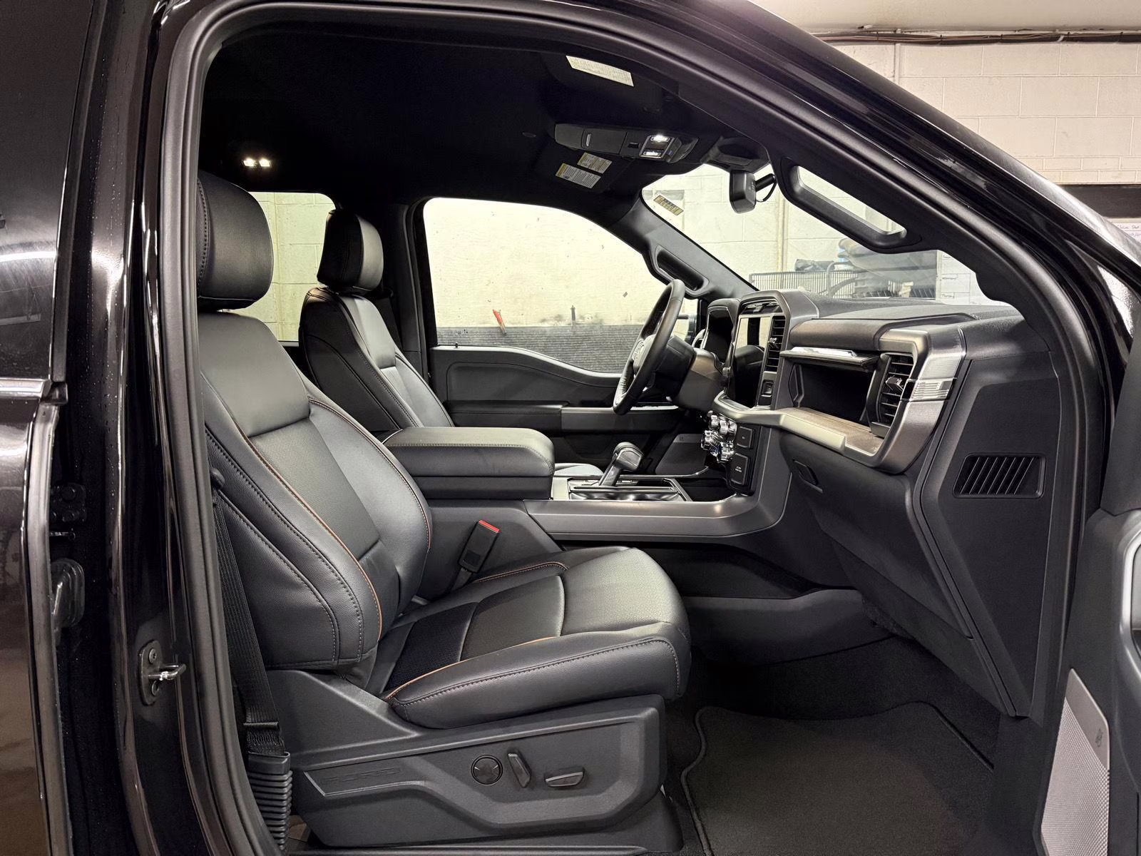 2026 Agate Black Metallic Ford F-150 LARIAT 4X4 Truck