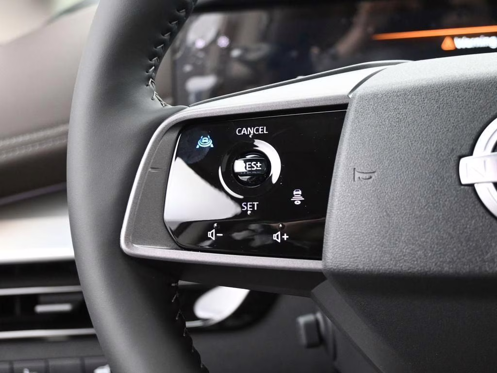 2026 Champagne Silver Metallic Nissan Murano Platinum AWD SUV