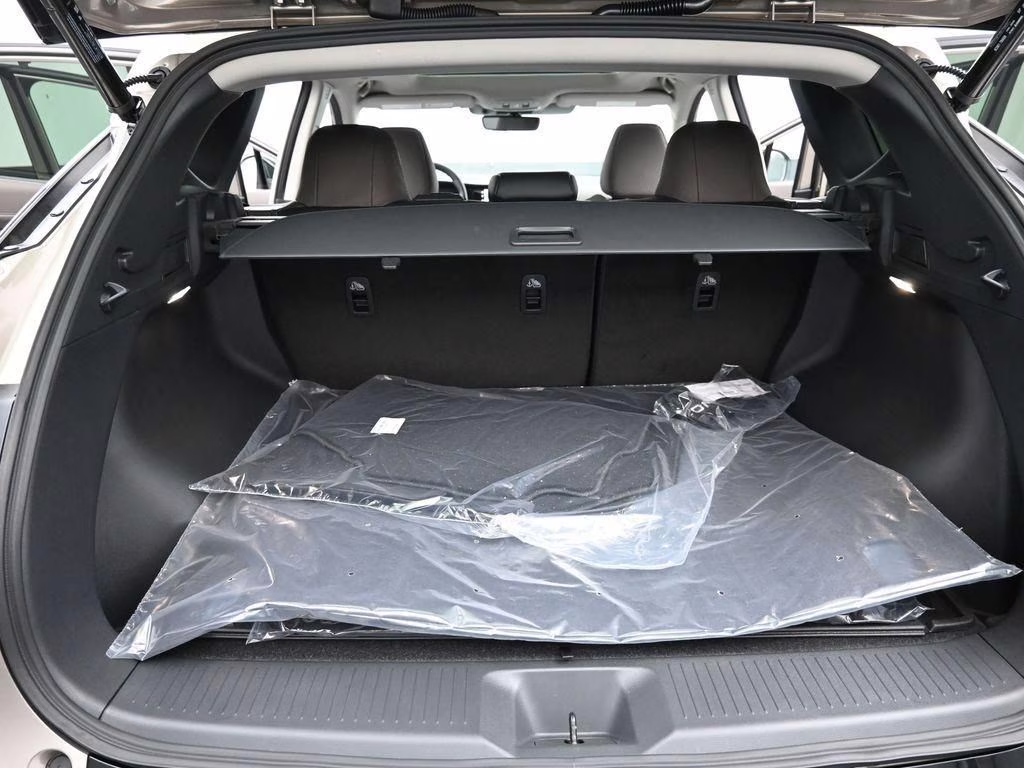 2026 Champagne Silver Metallic Nissan Murano Platinum AWD SUV