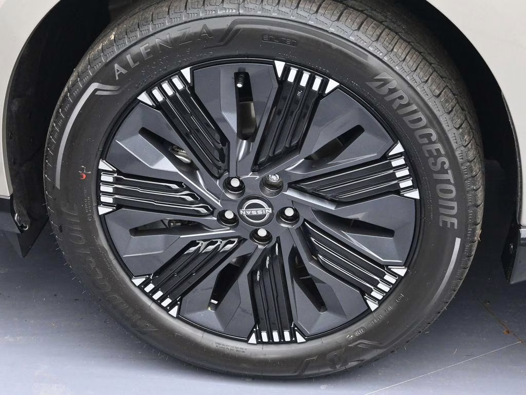 2026 Champagne Silver Metallic Nissan Murano Platinum AWD SUV