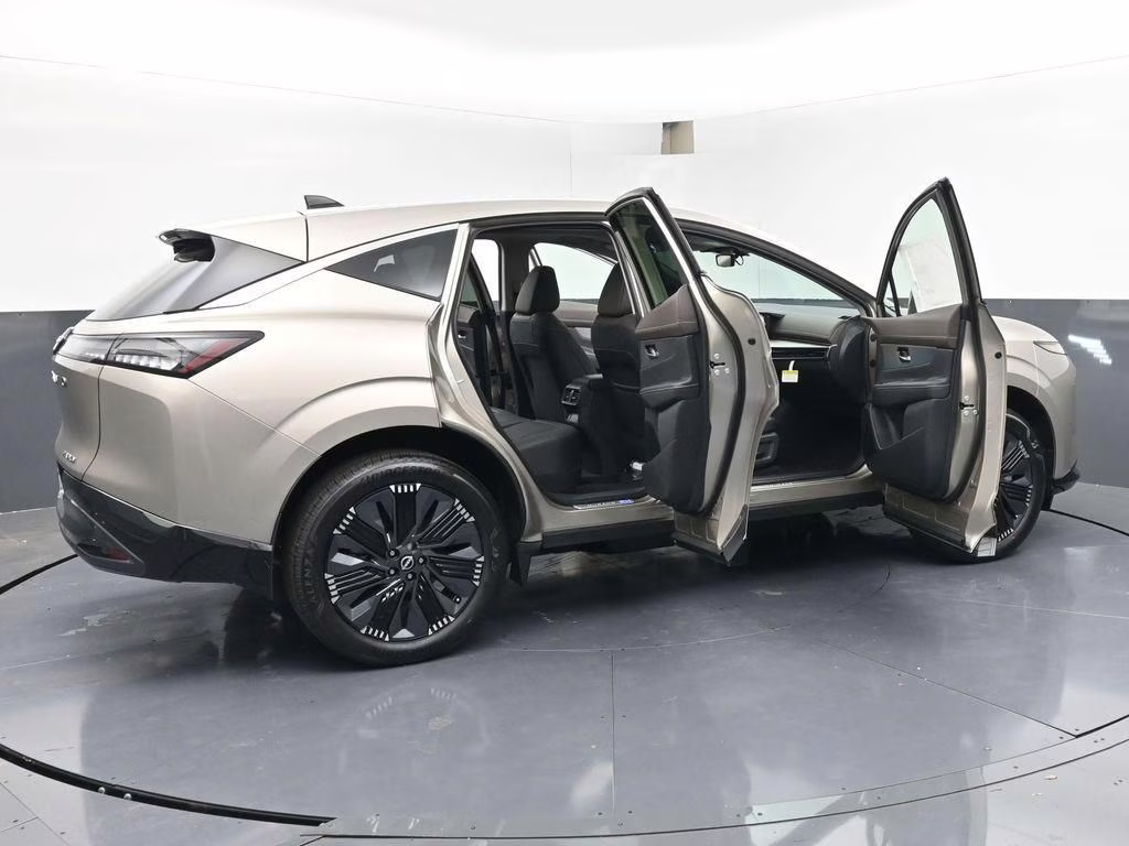 2026 Champagne Silver Metallic Nissan Murano Platinum AWD SUV